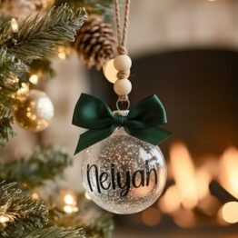 Boule de Noël personnalisée avec prénom – Vert sapin