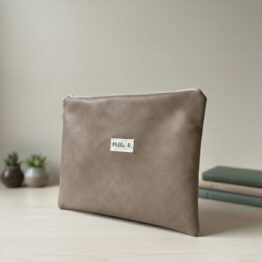 Pochette Élégance en Suédine Marron Glacé